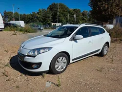 Weiß Gebraucht 2013 Renault Mégane III Limousine | 6.450 € (Fairer Preis)