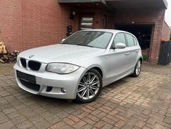 Silber Gebraucht 2010 BMW 116 M Sport Kleinwagen | 3.500 €