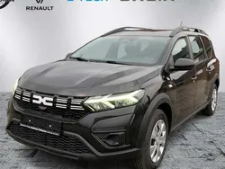 Schwarz Neu 2025 Dacia Jogger Essentiel Kombi | 19.600 € (Superpreis)