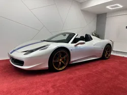Weiß Gebraucht 2012 Ferrari 458 Cabrio | 278.458 €