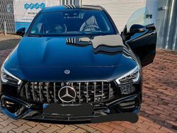 Schwarz Gebraucht 2020 Mercedes CLA45 AMG Shooting Brake AMG Kombi | 44.000 € (Fairer Preis)