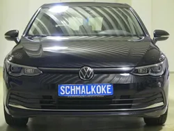 Deep black pearlescent (metallic) Gebraucht 2020 VW Golf VIII Style Limousine | 18.250 € (Guter Preis)