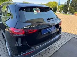 Mercedes GLA250
