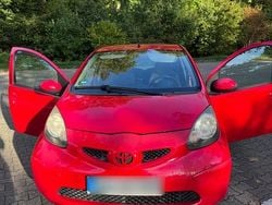 Rot Gebraucht 2007 Toyota Aygo Kleinwagen | 1.199 € (Guter Preis)