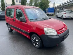 Rot Gebraucht 2009 Citroën Berlingo First Van / Kleinbus | 1.990 € (Superpreis)