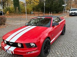 Rot Gebraucht 2006 Ford Mustang GT Convertible Cabrio | 11.900 € (Guter Preis)