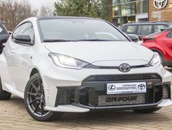 Platinumweiß perleffekt Gebraucht 2024 Toyota Yaris Kleinwagen | 46.990 € (Fairer Preis)