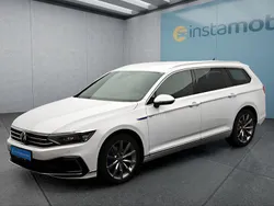 Weiß Gebraucht 2023 VW Passat Kombi | 34.799 € (Etwas zu teuer)
