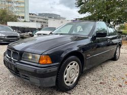 Schwarz Gebraucht 1996 BMW 316 Comfort Edition Limousine | 950 € (Superpreis)
