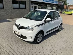 Crystal weiss Gebraucht 2020 Renault Twingo LIMITED Kleinwagen | 8.190 € (Guter Preis)