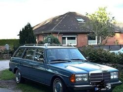 Blau Gebraucht 1984 Mercedes 240 Kombi | 7.777 €