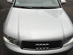 Grau Gebraucht 2003 Audi A4 Limousine | 2.200 € (Fairer Preis)