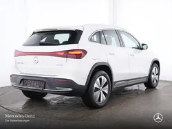 Weiß Gebraucht 2024 Mercedes EQA300 Advanced SUV | 33.890 € (Guter Preis)