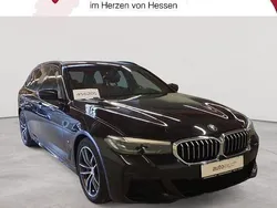Saphirschwarz metallic Gebraucht 2021 BMW 530 Sport Line Kombi | 31.090 € (Superpreis)