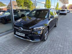 Kosmosschwarz metallic Gebraucht 2024 Mercedes GLB220 AMG line SUV | 43.995 € (Guter Preis)