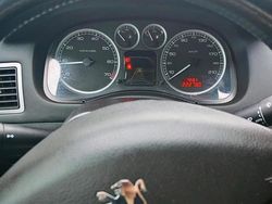Grün Gebraucht 2003 Peugeot 307 Kleinwagen | 1.800 € (Etwas zu teuer)