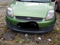 Grün Gebraucht 2005 Ford Fiesta Ambiente Kleinwagen | 750 € (Superpreis)
