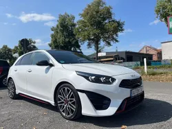 (hw2) deluxeweiss met. Gebraucht 2022 Kia Ceed GT Limousine | 24.750 € (Guter Preis)