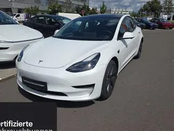 Weiß Gebraucht 2022 Tesla Model 3 Limousine | 29.600 € (Fairer Preis)