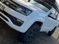 Weiß Gebraucht 2017 VW Amarok Abholung | 19.999 €