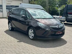Braun Gebraucht 2013 Opel Zafira Tourer Edition Van / Kleinbus | 6.590 € (Fairer Preis)