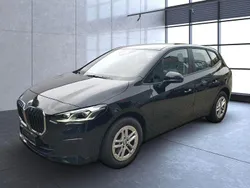 Schwarz Gebraucht 2024 BMW 218 Active Tourer Van / Kleinbus | 27.499 € (Superpreis)