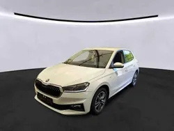 Weiß Gebraucht 2022 Skoda Fabia Tour Limousine | 15.480 € (Guter Preis)