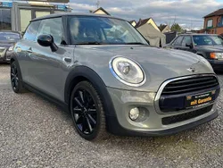 Moonwalk grey (metallic) Gebraucht 2016 Mini Cooper Kleinwagen | 9.890 € (Guter Preis)