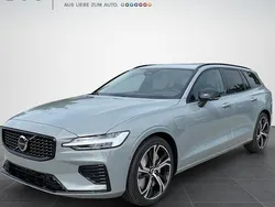 Grau Neu 2025 Volvo V60 Ultimate Kombi | 68.690 € (Teuer)