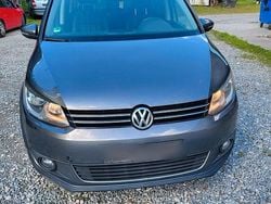 Grau Gebraucht 2011 VW Touran Cross Van / Kleinbus | 3.450 € (Guter Preis)