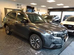Grau Neu 2025 Subaru Forester Platinum SUV | 49.120 € (Teuer)