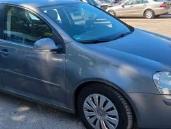 Grau Gebraucht 2007 VW Golf V Comfortline Limousine | 1.900 € (Guter Preis)