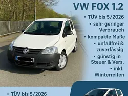 Weiß Gebraucht 2010 VW Fox Kleinwagen | 2.900 € (Teuer)