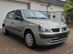 Gebraucht 2002 Renault Clio II Kleinwagen | 1.190 €