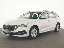 Weiss Gebraucht 2023 Skoda Octavia Ambition Kombi | 23.841 € (Guter Preis)