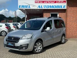 Grau Gebraucht 2016 Peugeot Partner Tepee Allure Van / Kleinbus | 10.990 € (Etwas zu teuer)
