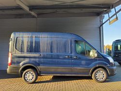 Blazerblau Gebraucht 2022 Ford Transit Trend Limousine | 18.980 €