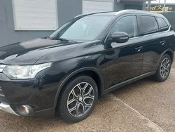 Schwarz Gebraucht 2015 Mitsubishi Outlander SUV | 9.850 € (Guter Preis)