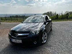 Schwarz Gebraucht 2008 Opel Astra GTC Sport Limousine | 4.500 € (Fairer Preis)