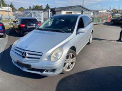 Silber Gebraucht 2006 Mercedes R320 Van / Kleinbus | 2.700 €