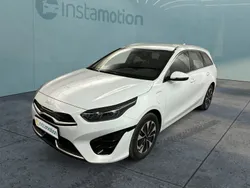Weiß Gebraucht 2021 Kia Ceed Sportswagon Vision Kombi | 21.450 € (Guter Preis)