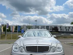 Silber Gebraucht 2003 Mercedes E220 Classic Limousine | 3.000 € (Fairer Preis)