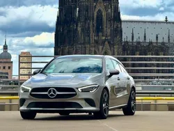 Schwarz Gebraucht 2019 Mercedes CLA220 Shooting Brake Kombi | 22.990 € (Fairer Preis)