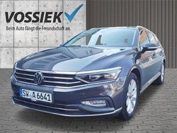 Grau Gebraucht 2023 VW Passat Elegance Kombi | 33.990 €