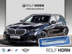 Sophistograu brillanteffekt Gebraucht 2024 BMW 520 M Sport Kombi | 48.480 € (Guter Preis)
