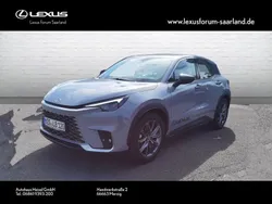 Cement grey Gebraucht 2024 Lexus LBX E-FOUR SUV | 36.990 € (Guter Preis)