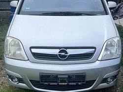 Silber Gebraucht 2006 Opel Meriva Van / Kleinbus | 1.100 € (Superpreis)