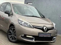 Beige Gebraucht 2012 Renault Scénic III Bose Edition Van / Kleinbus | 5.350 € (Fairer Preis)
