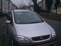 Silber Gebraucht 2001 Opel Zafira Van / Kleinbus | 1.250 € (Guter Preis)