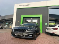 Graphitegrau metallic Neu 2025 Skoda Fabia Drive Limousine | 23.900 € (Etwas zu teuer)